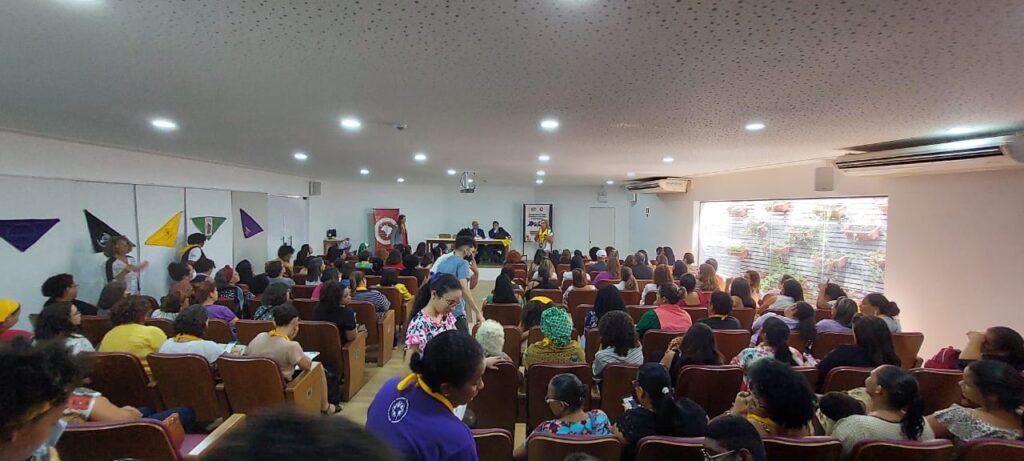 A convite do MPPE, Cendhec participa de audiência por políticas públicas contra o feminicídio